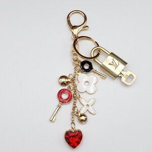 Authentic LV Gold Padlock & Key 🔑 Designer Bag Charm w/ Unbranded Keychain